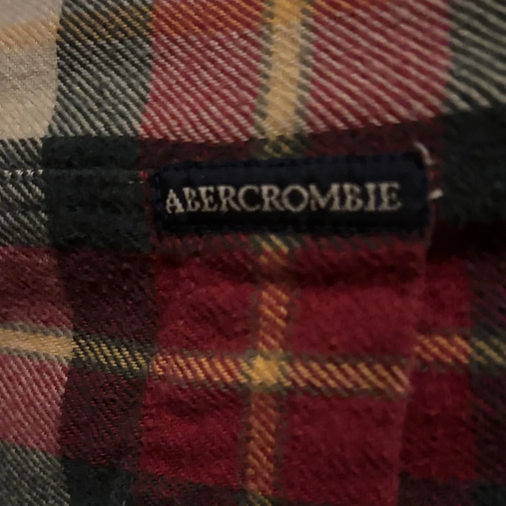Abercrombie & Fitch Red and Yellow Plaid Casual Button Down Shirt - Picture 4 of 4